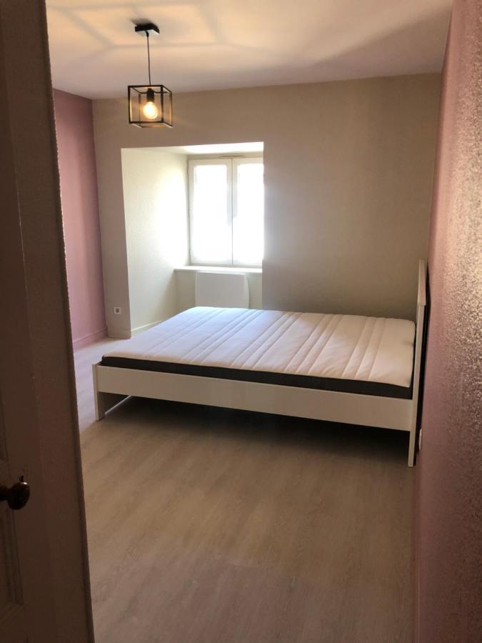 Appartement Porte Du Cantal Масиак Екстериор снимка